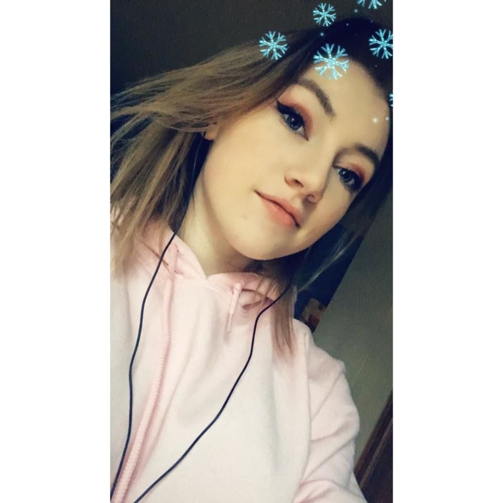 Meet your Posher, Genna
